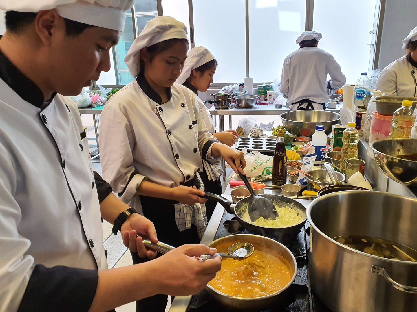 สำนักวิชาการจัดการ จัดกิจกรรมแข่งขันทำอาหาร MFU Junior Iron Chef 