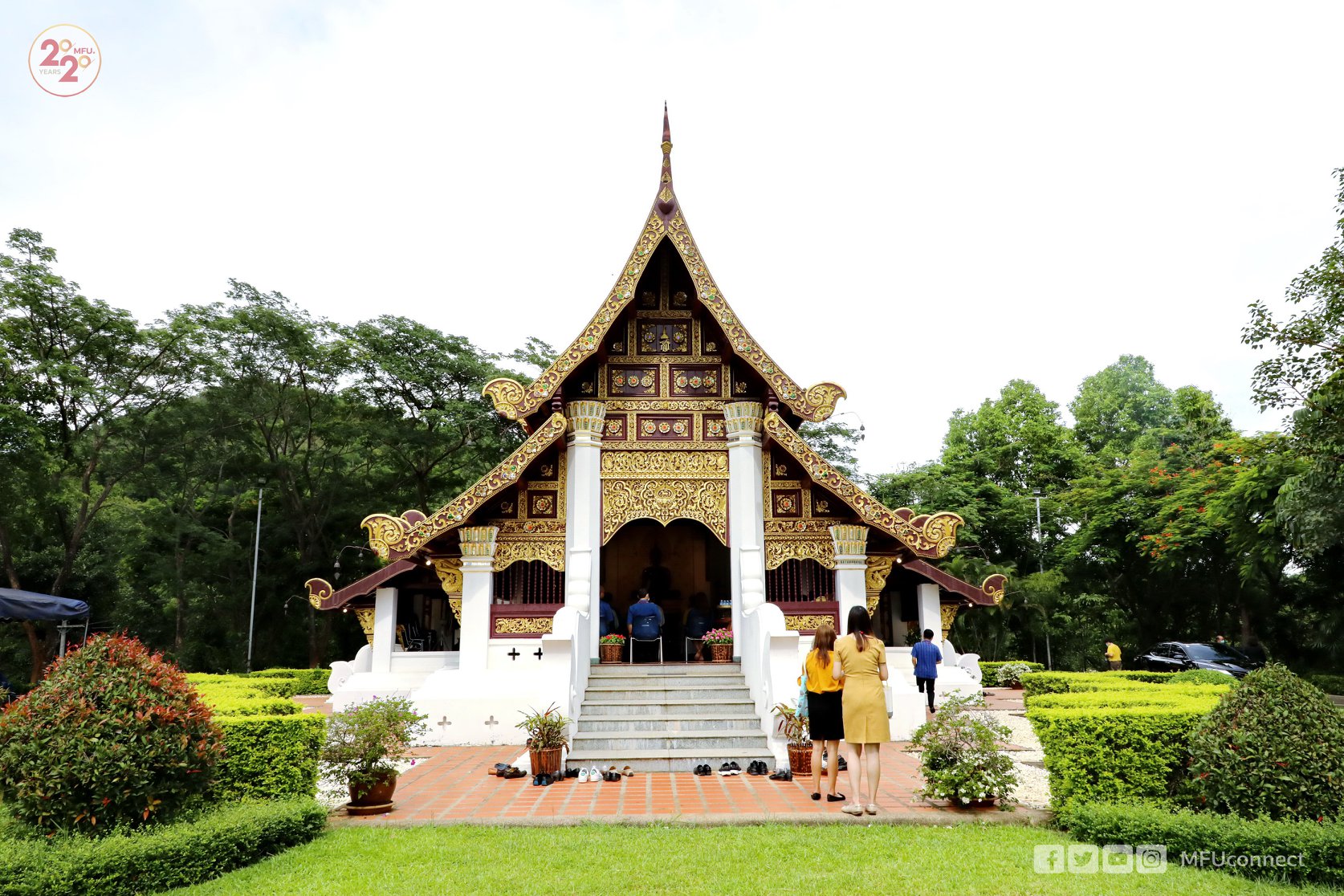 มฟล. จัดพิธีถวายเทียนพรรษาและผ้าอาบน้ำฝน ประจำปี 2563