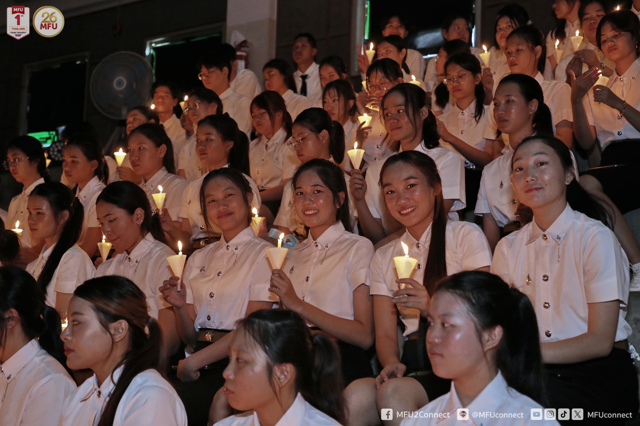 กิจกรรม “จุดเทียนส่องใจ สานสายใยแดง-ทอง” แทนความปรารถนาดีจากรุ่นพี่สู่รุ่นน้อง