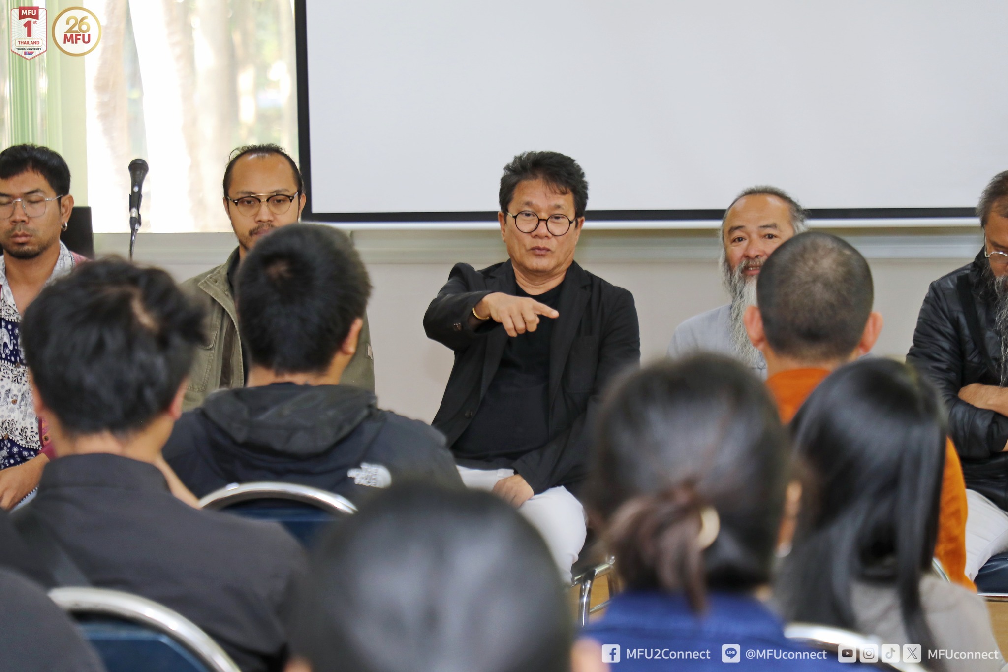 MFU News : Artist_Discussion_Buddhist_Art__2_.jpg