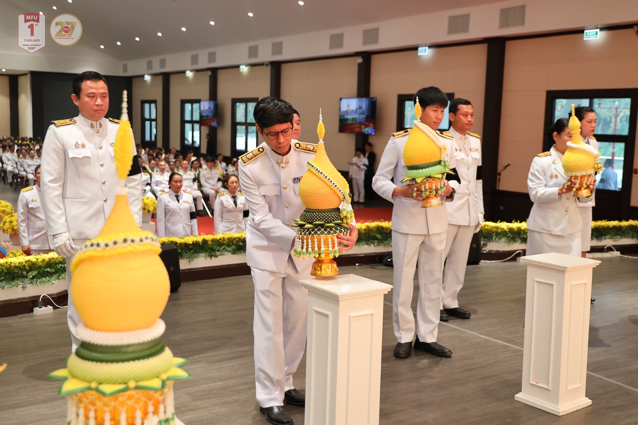 MFU News : MFU_Pays_Tribute_to_King_Rama_II__6_.jpg